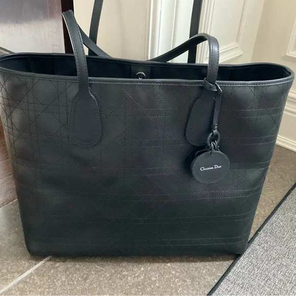DIOR Tote - Picture 6 of 13